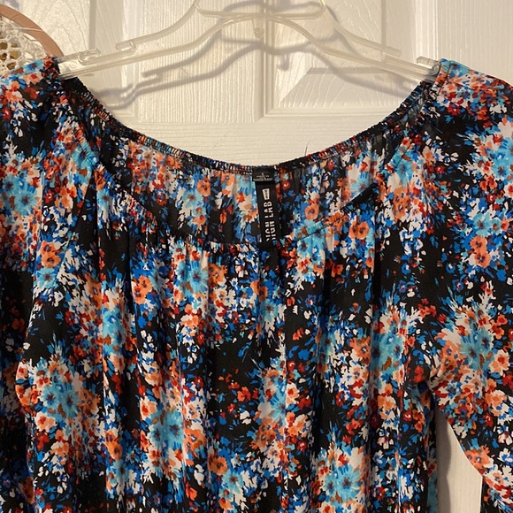 Design lab black multi color print romper - Picture 2 of 7